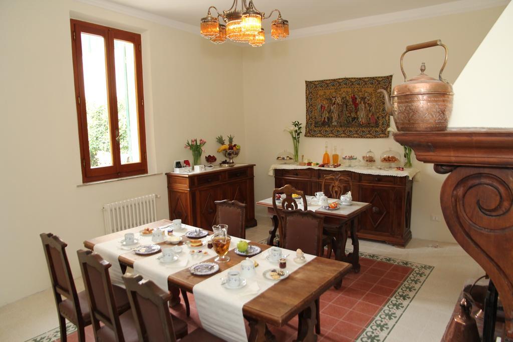 Residenza Dei Ricci Acomodação com café da manhã Chiusi Exterior foto