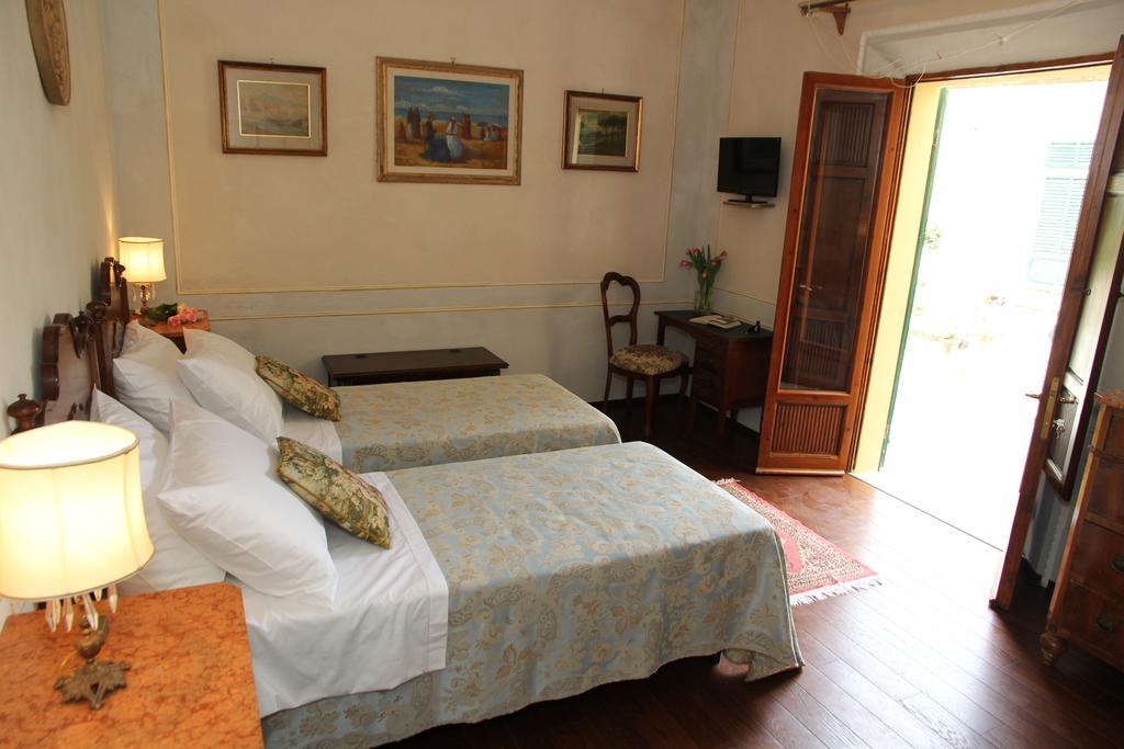 Residenza Dei Ricci Acomodação com café da manhã Chiusi Quarto foto