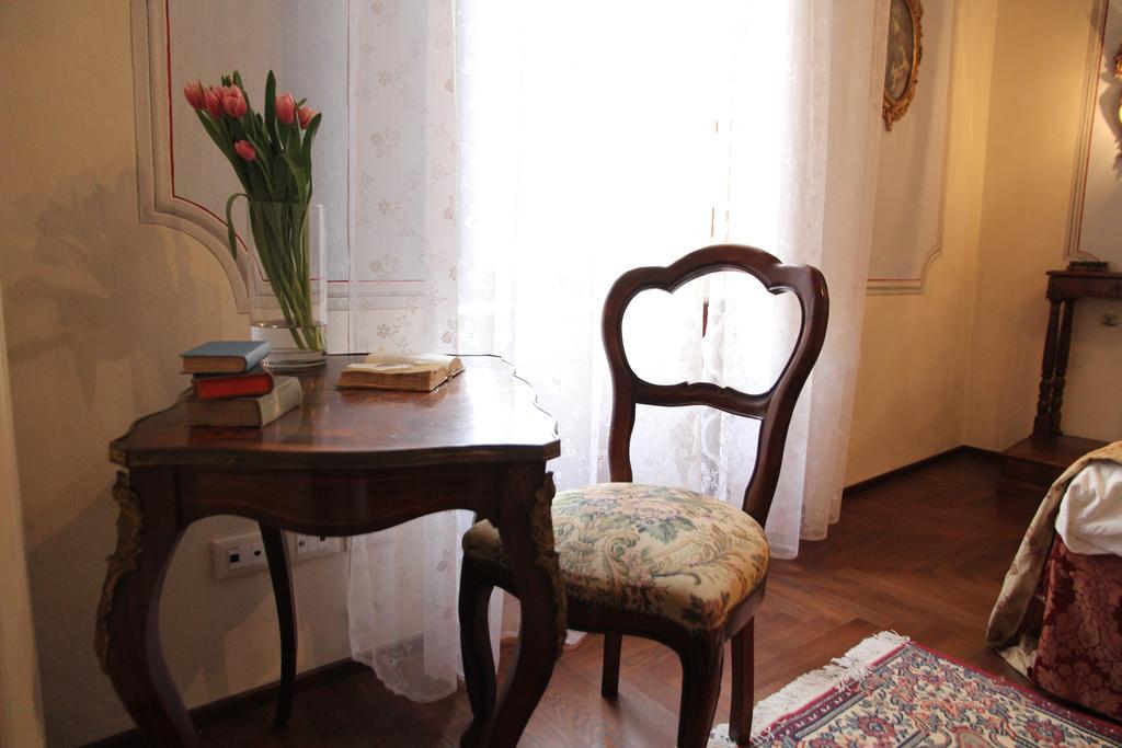Residenza Dei Ricci Acomodação com café da manhã Chiusi Quarto foto